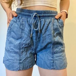 High-waisted drawstring chambray shorts
